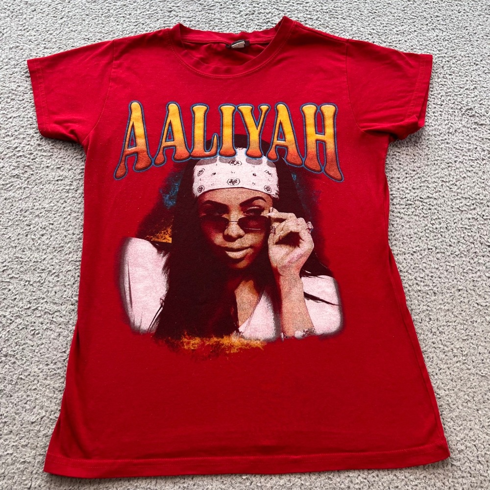 Aaliyah Graphic T-Shirt Red Women XL R&B Streetwear Rap Hip Hop Music